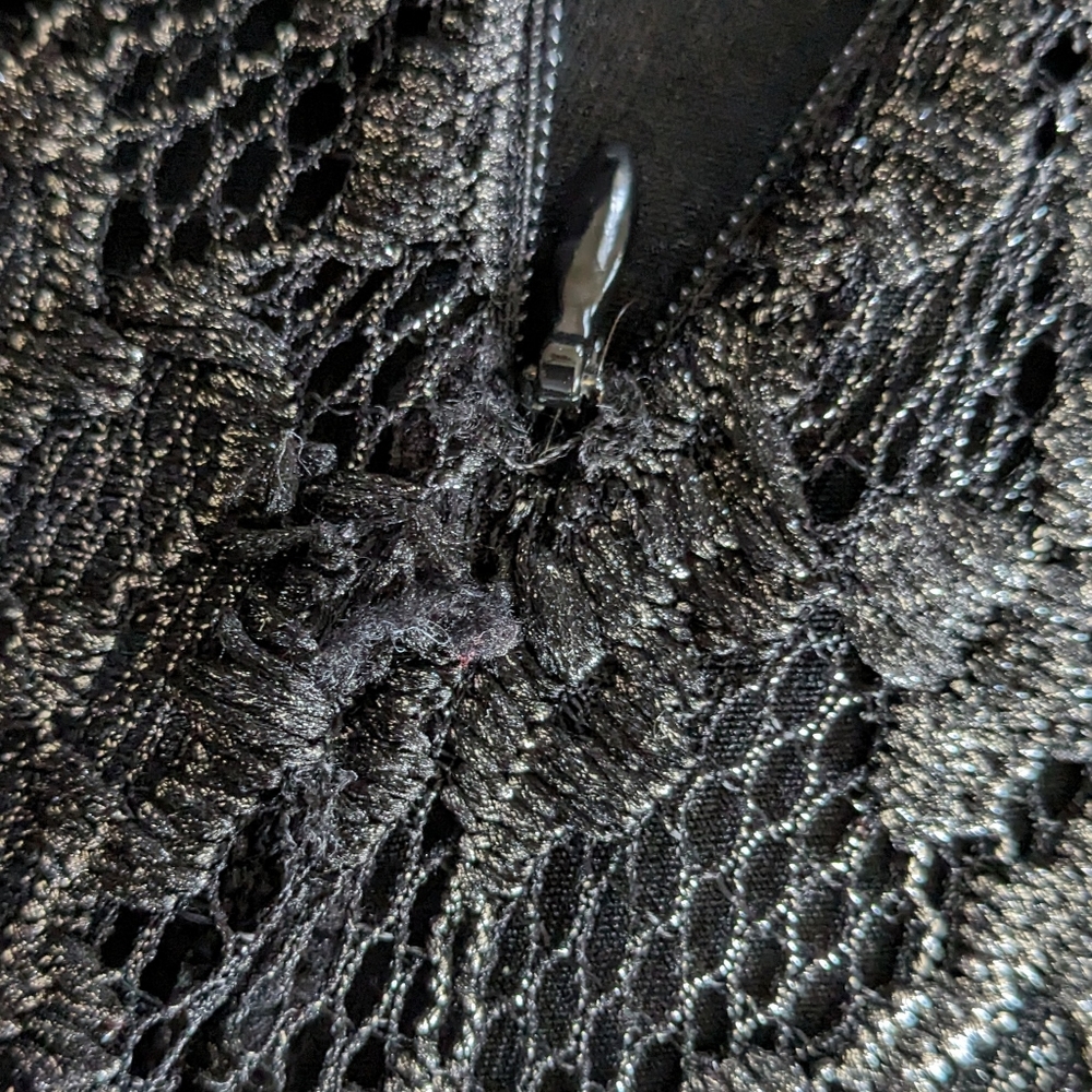Parker Gunmetal Gray Metallic Lace Illusion Sheath Dress Size Large - Picture 10 of 11